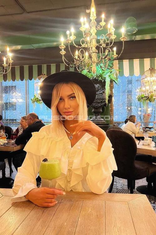 Проститутка Катти porn actress, Питера у метро метро Звёздная
